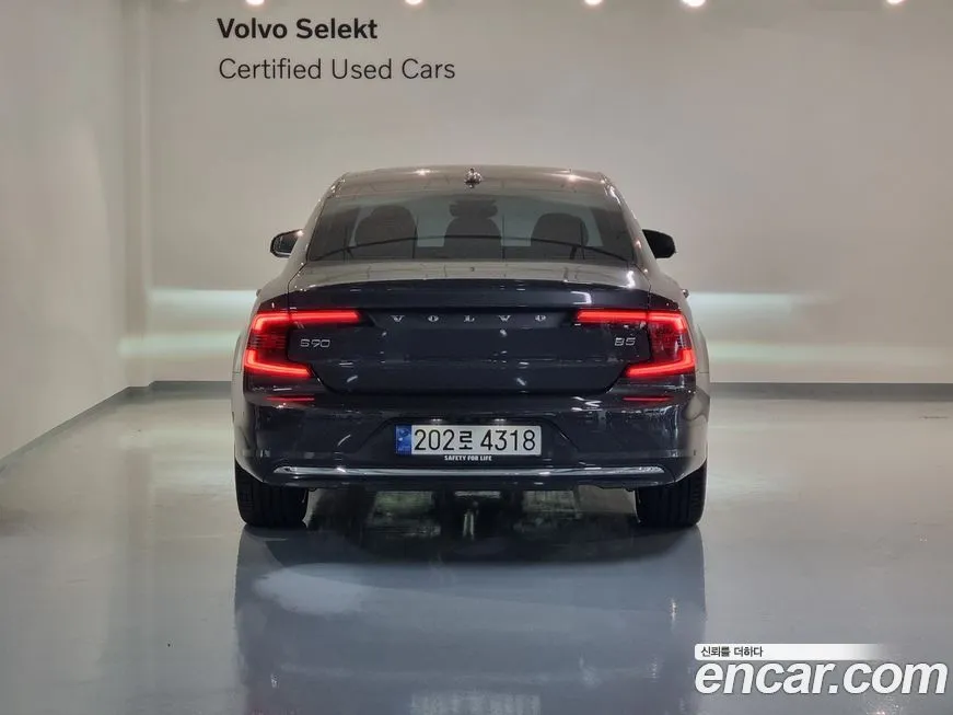 Volvo S90 2024 из KR, фото 4