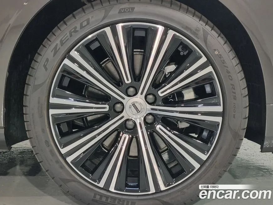 Volvo S90 2024 из KR, фото 5