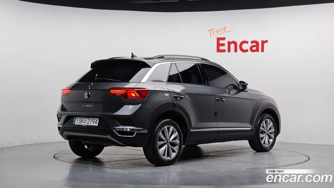Volkswagen T-Roc — фото 2