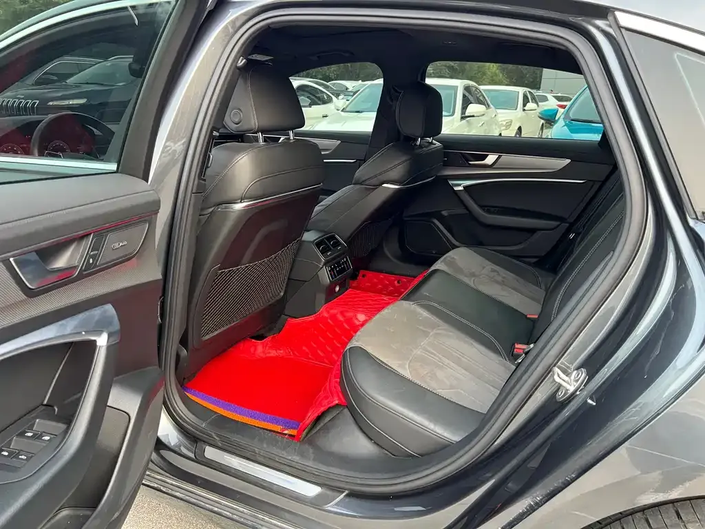 Audi A6L 2021 из CN, фото 10