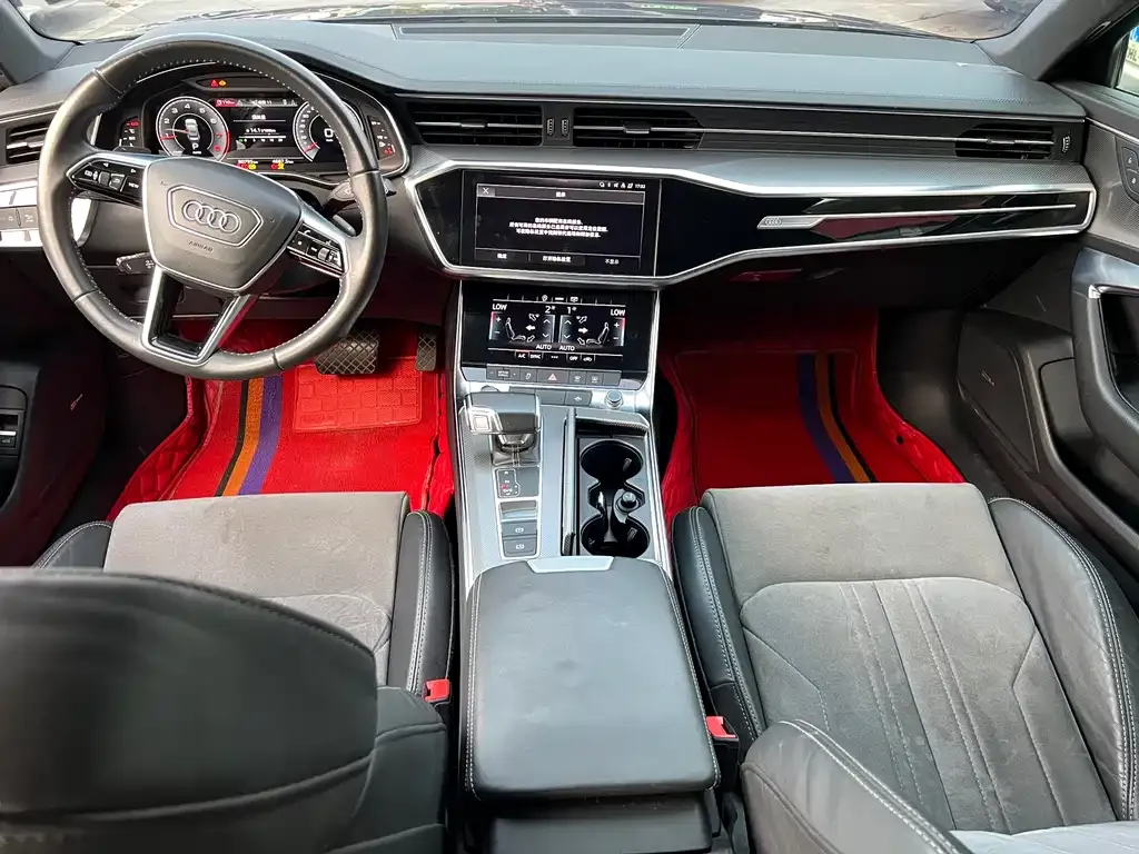 Audi A6L 2021 из CN, фото 8