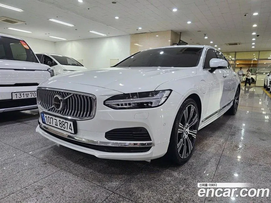 Volvo S90 — фото 1