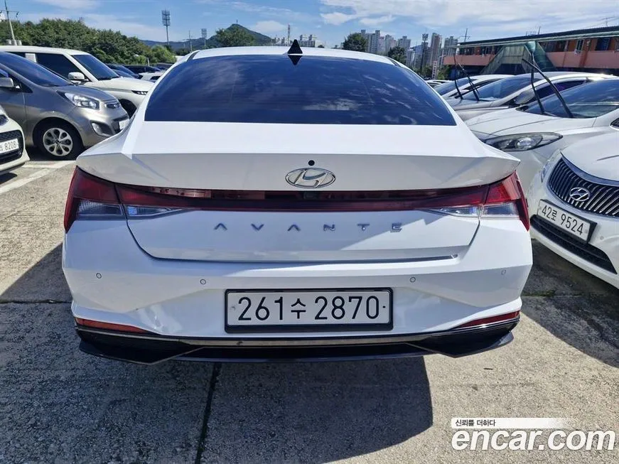 Hyundai AVANTE — фото 3