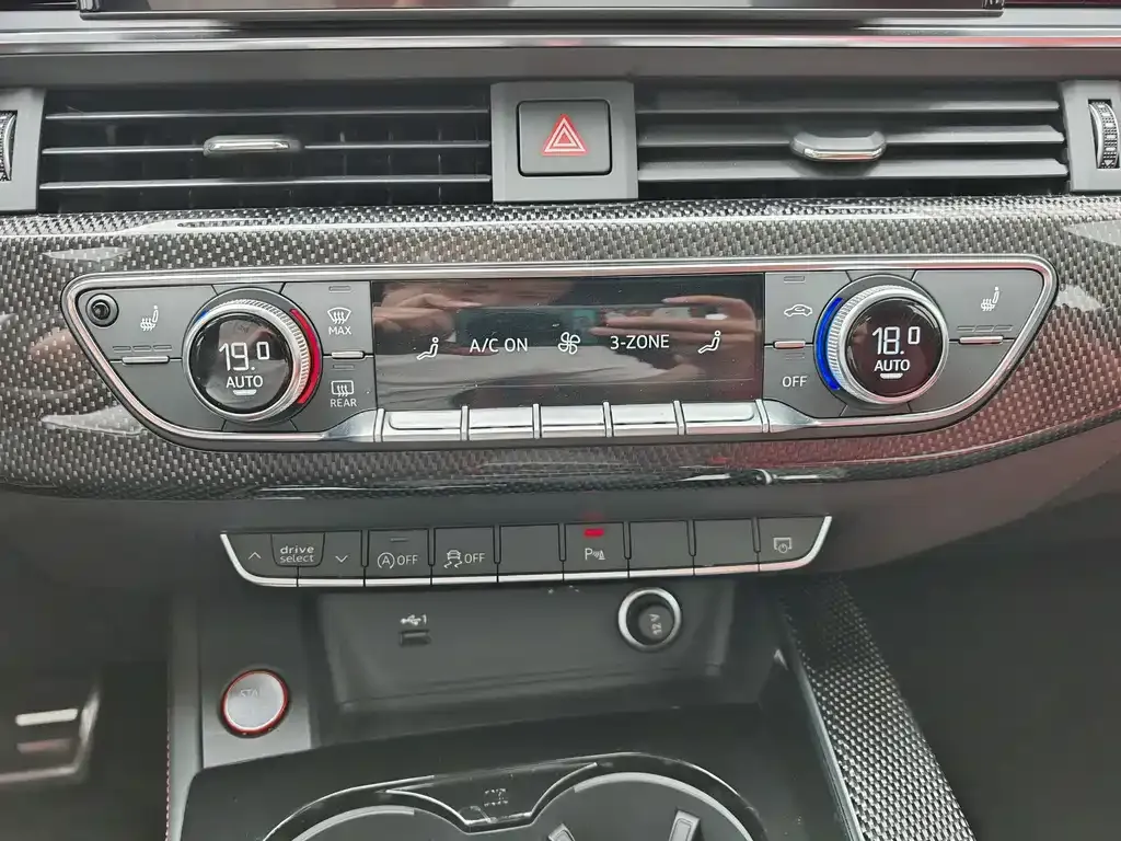 Audi S4 2024 из CN, фото 6