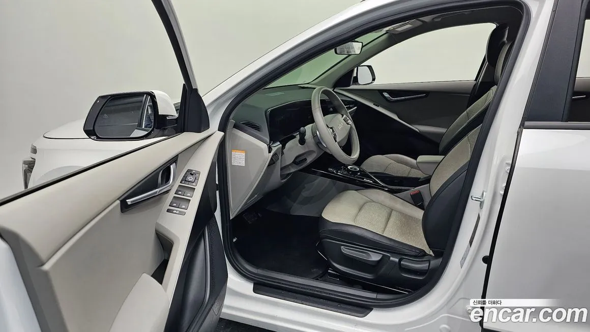 Kia Niro — фото 10