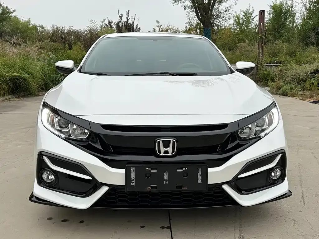 Honda Civic 2022 из CN, фото 2