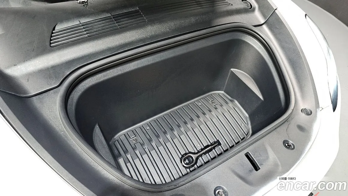 Tesla Model Y 2021 из KR, фото 6