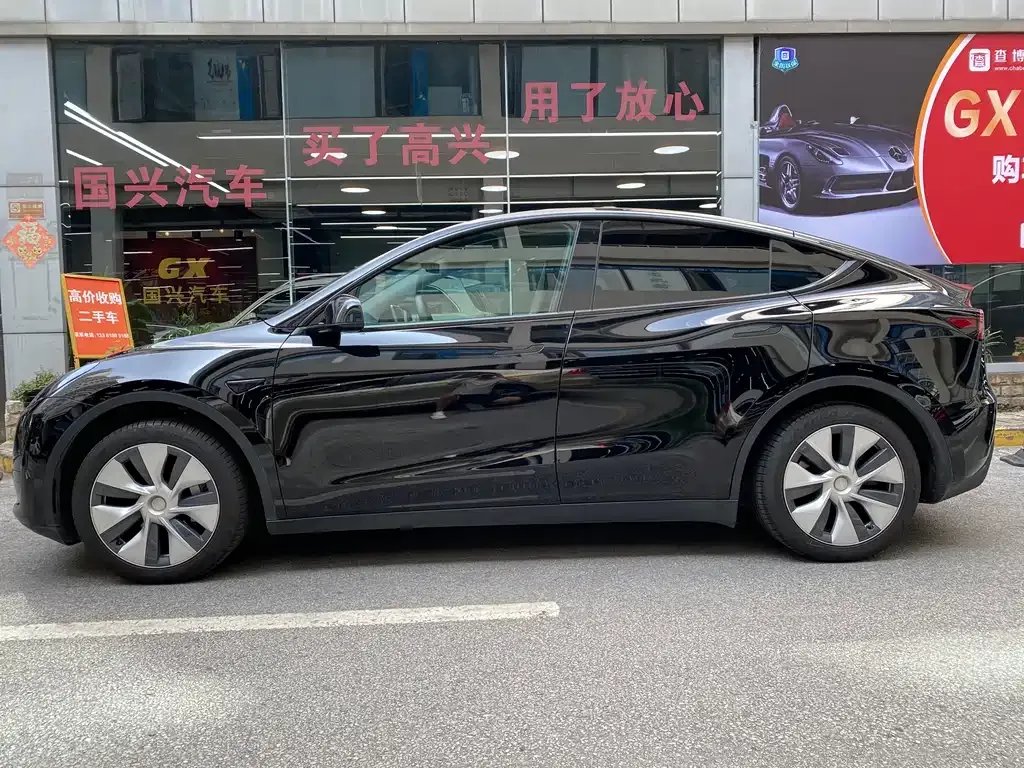 Tesla Model Y 2023 из CN, фото 3
