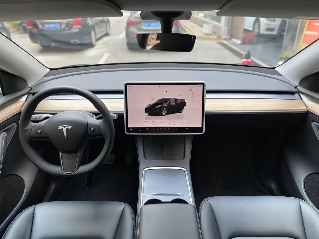 Tesla Model Y 2023 из CN, фото 8