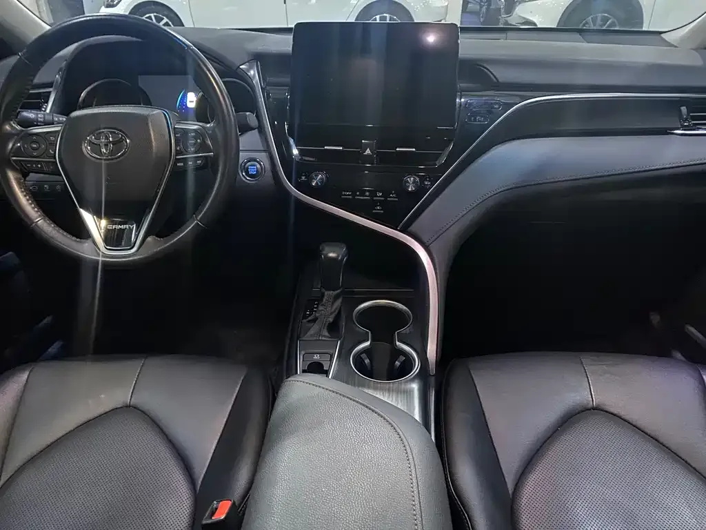Toyota Camry 2021 из CN, фото 7