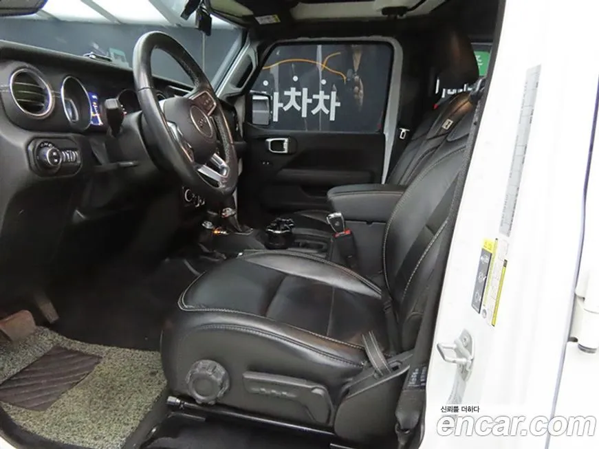 Jeep Wrangler 2021 из KR, фото 5