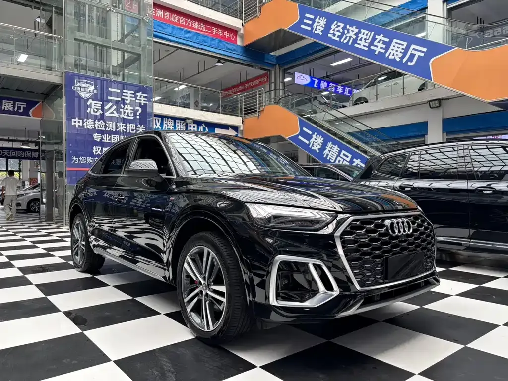 Audi Q5L Sportback 2021 из CN, фото 3