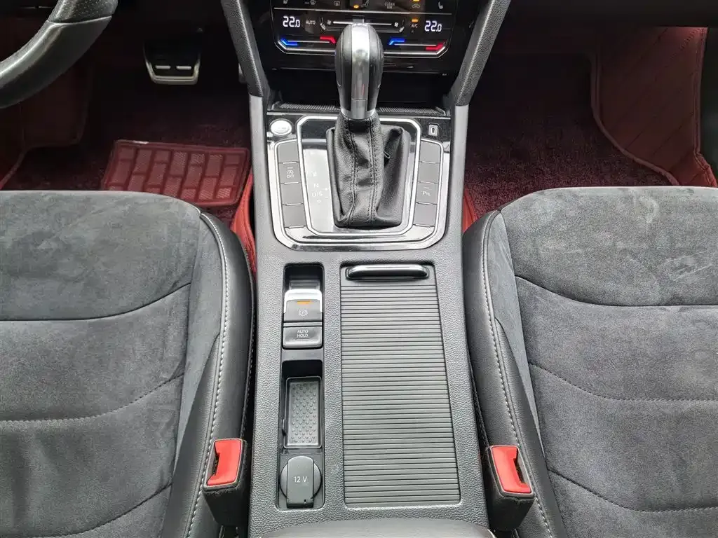 Volkswagen CC 2022 из CN, фото 9
