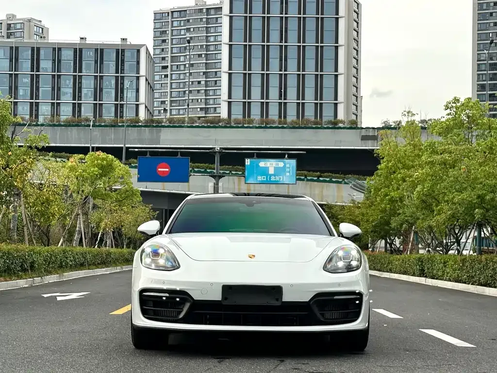 Porsche Panamera 2023 из CN, фото 2