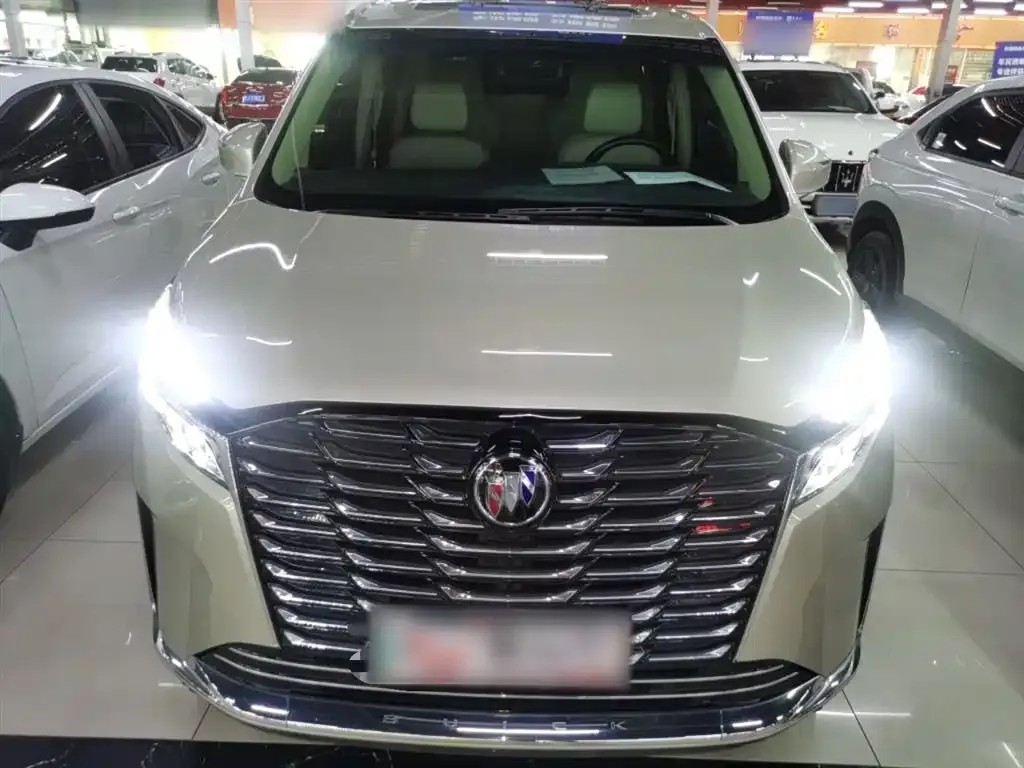 Buick GL8 2023 из CN, фото 3
