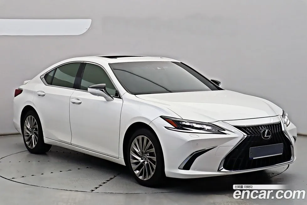 Lexus ES 2023 из KR, фото 3