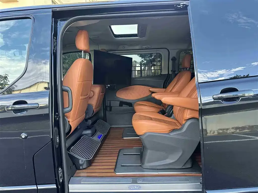 Ford Tourneo 2023 из CN, фото 10