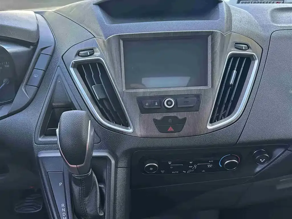 Ford Tourneo 2023 из CN, фото 7