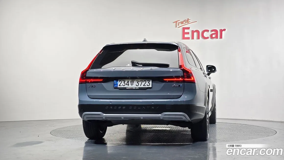 Volvo V90 2023 из KR, фото 4