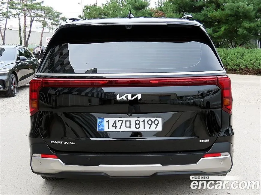 Kia Carnival — фото 4