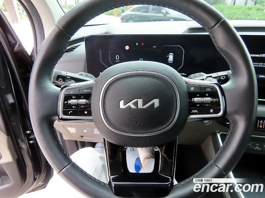 Kia Carnival — фото 9