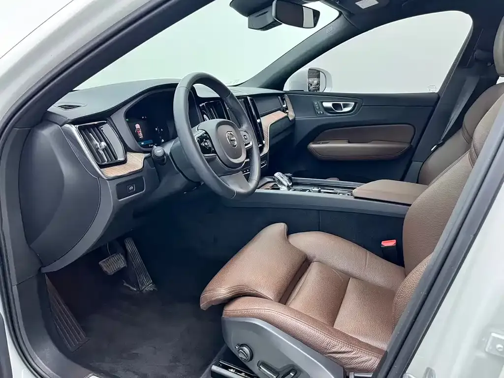 [object Object] XC60 2023 из CN, фото 7