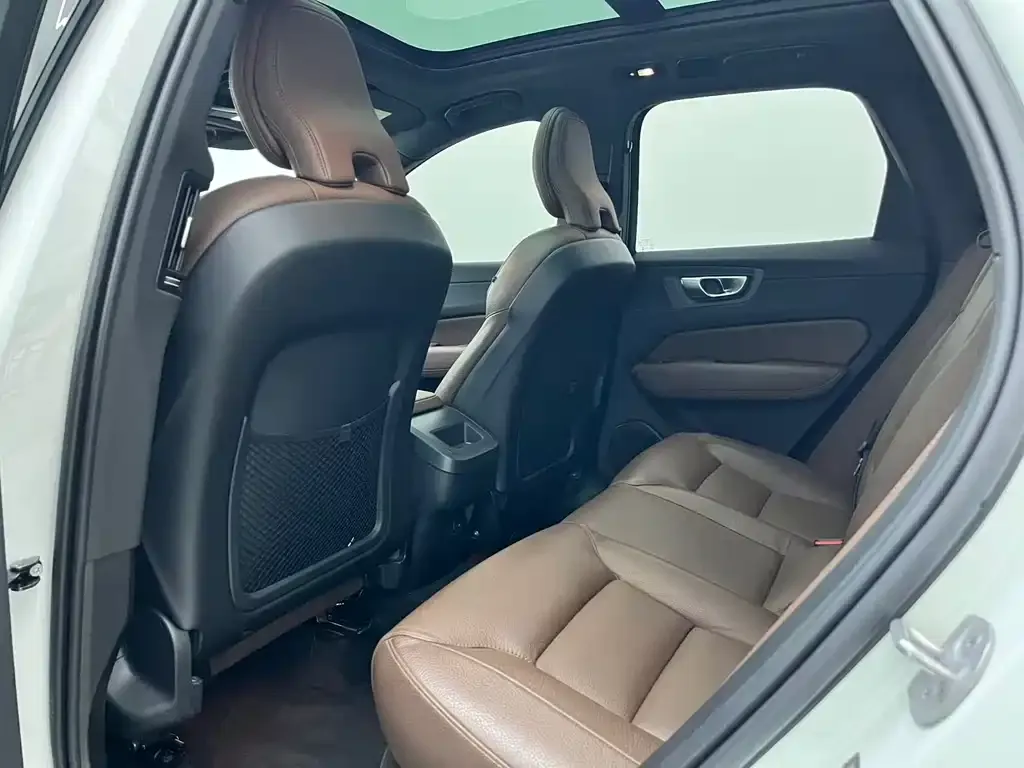 [object Object] XC60 2023 из CN, фото 8