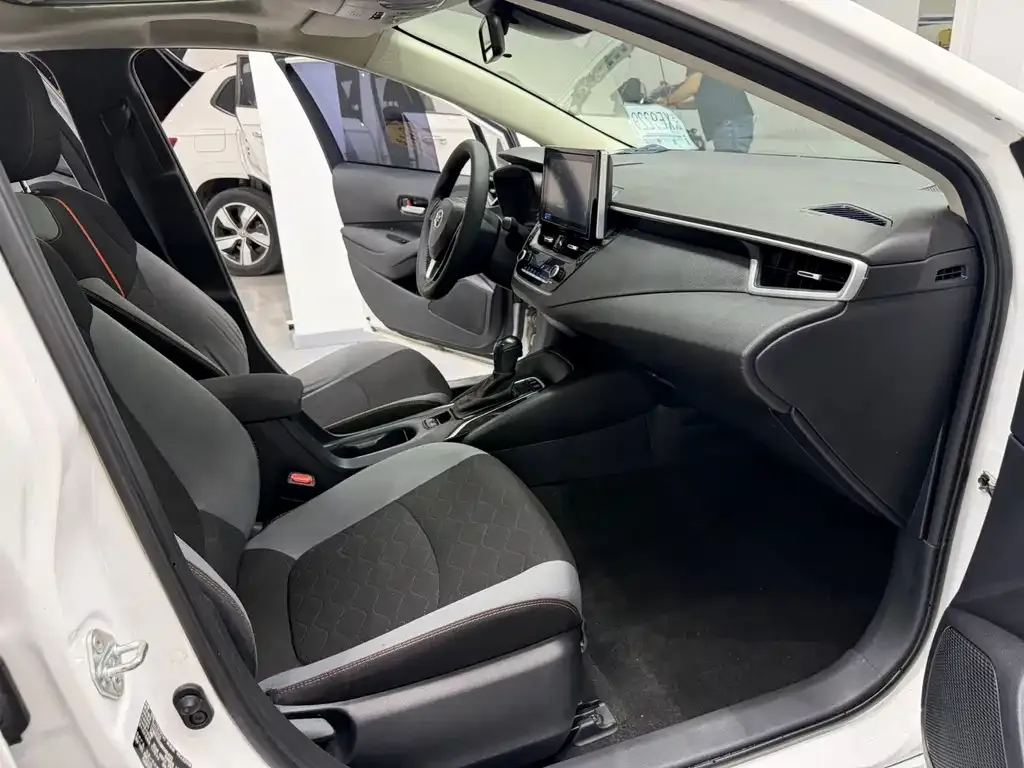 Toyota Corolla 2021 из CN, фото 7