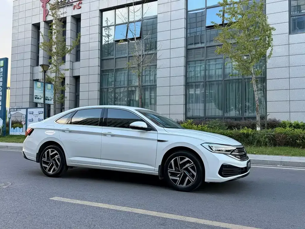 Volkswagen Sagitar 2023 из CN, фото 3