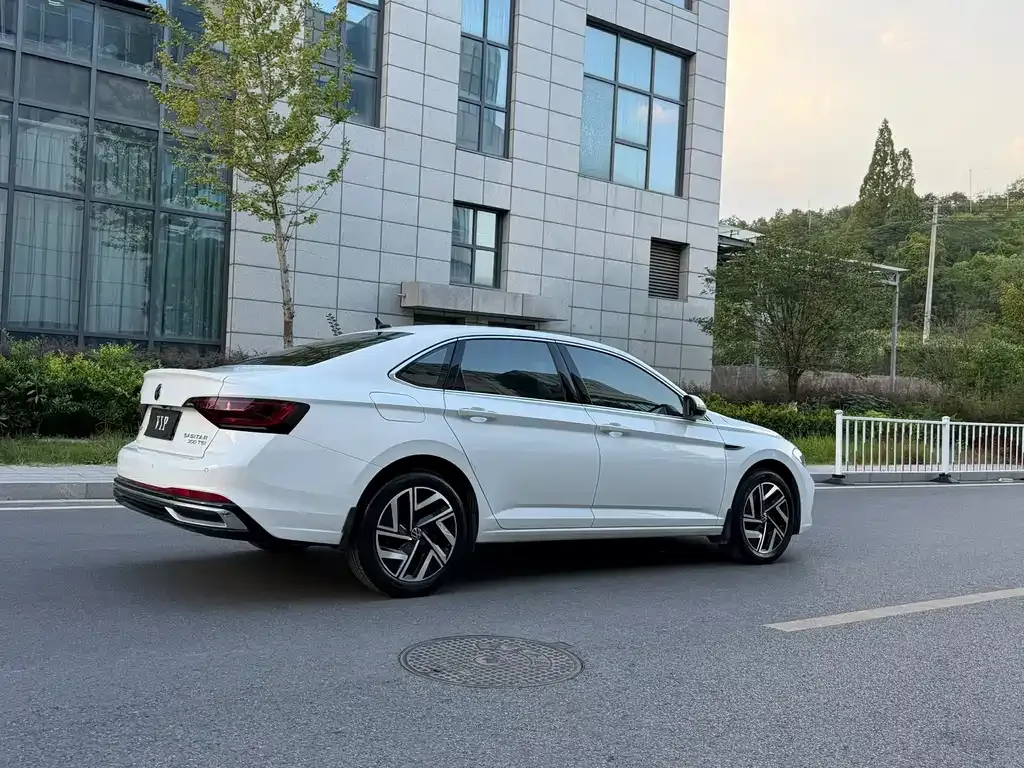 Volkswagen Sagitar 2023 из CN, фото 4