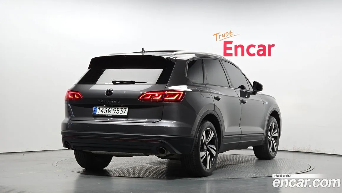 Volkswagen Touareg 2023 из KR, фото 2