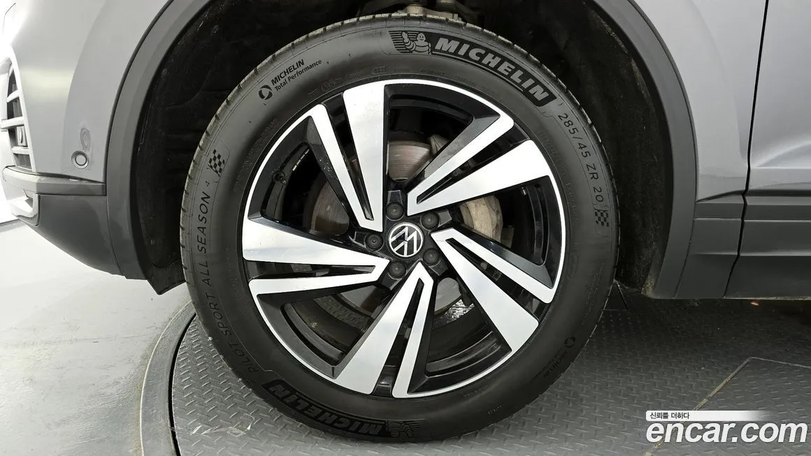 Volkswagen Touareg 2023 из KR, фото 5