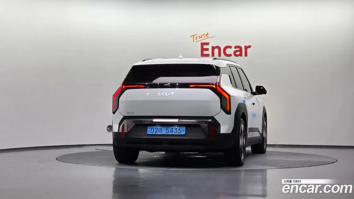 Kia EV3 — фото 4