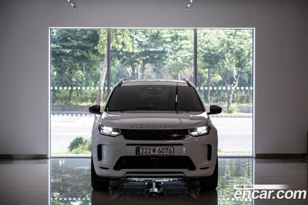 Land Rover Discovery Sport — фото 1