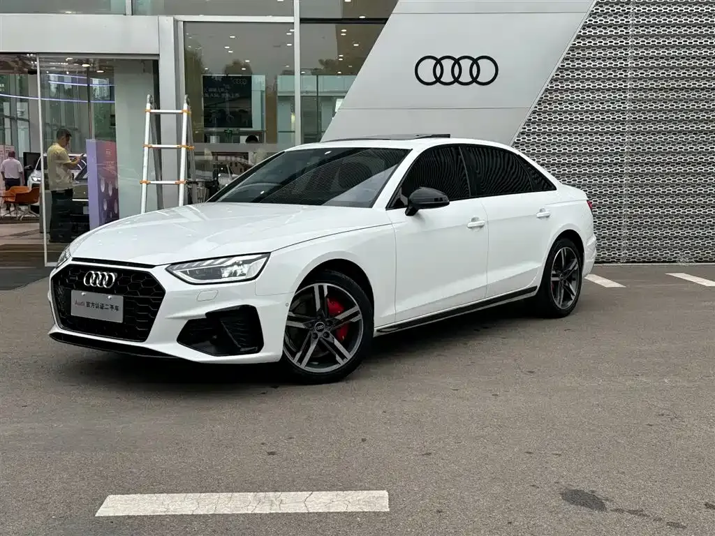 Audi A4L 2022 из CN, фото 1