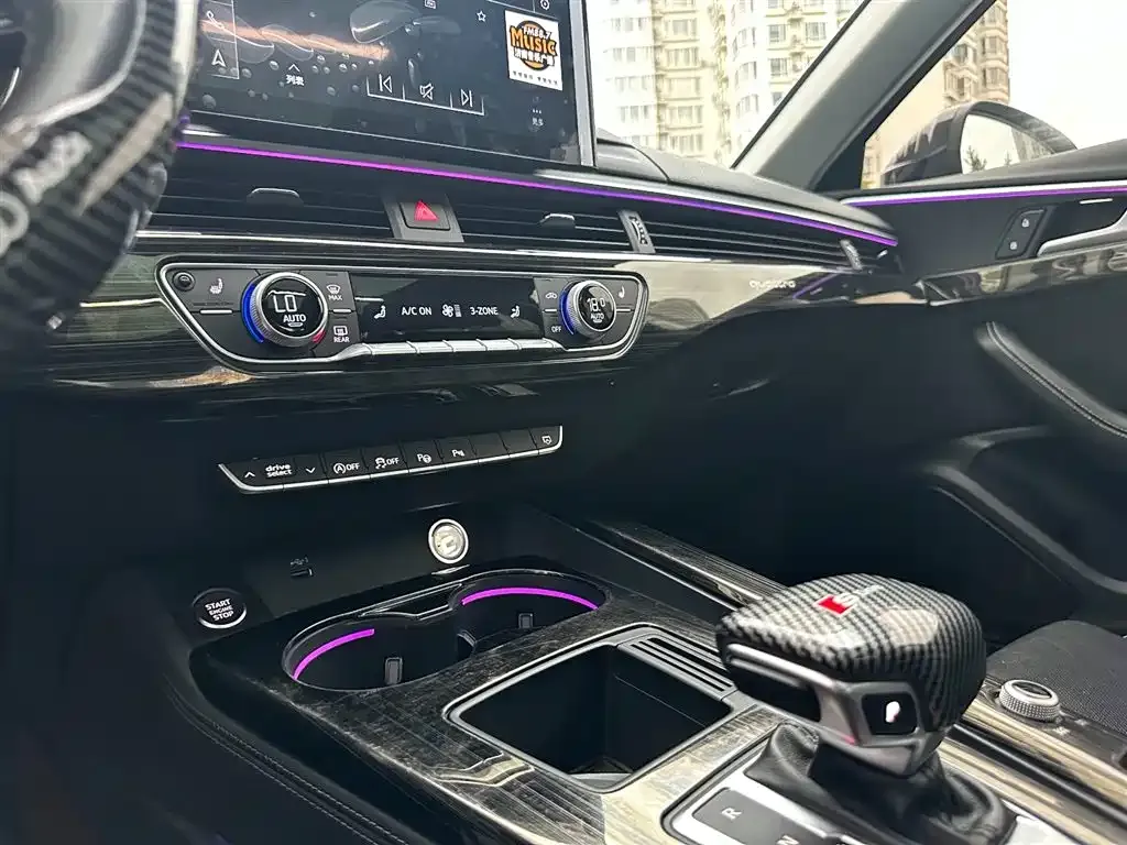 Audi A4L 2022 из CN, фото 8