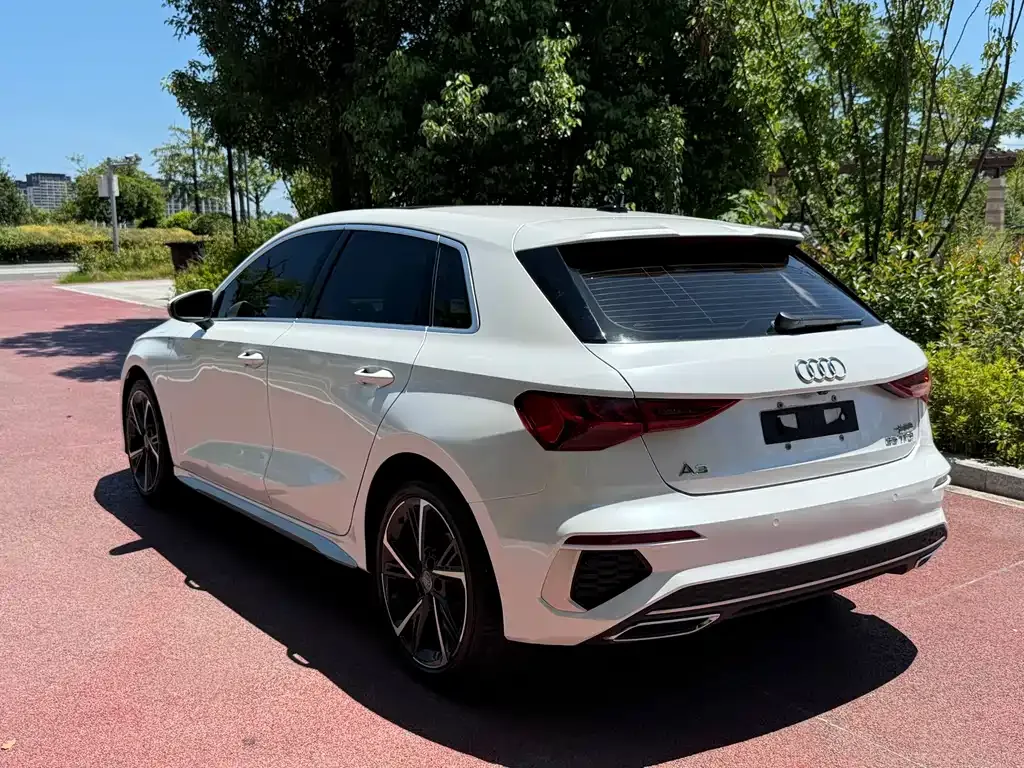 Audi A3 2023 из CN, фото 7