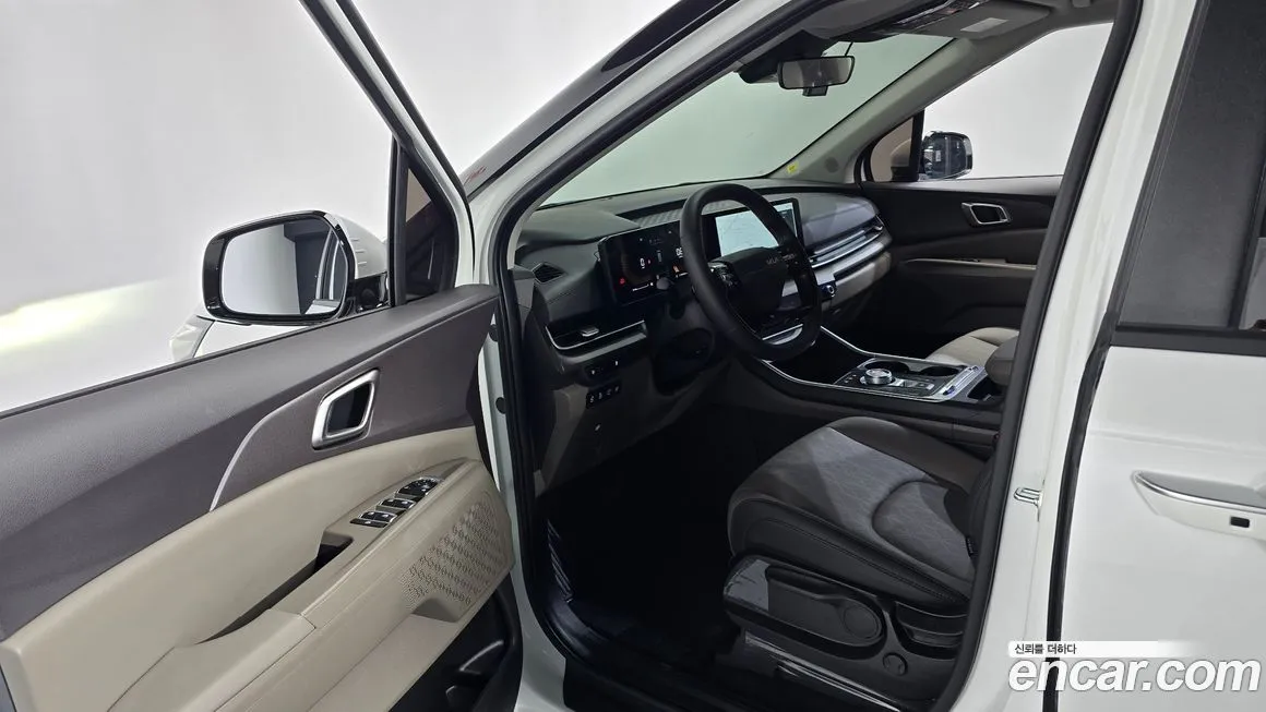 Kia Carnival — фото 10