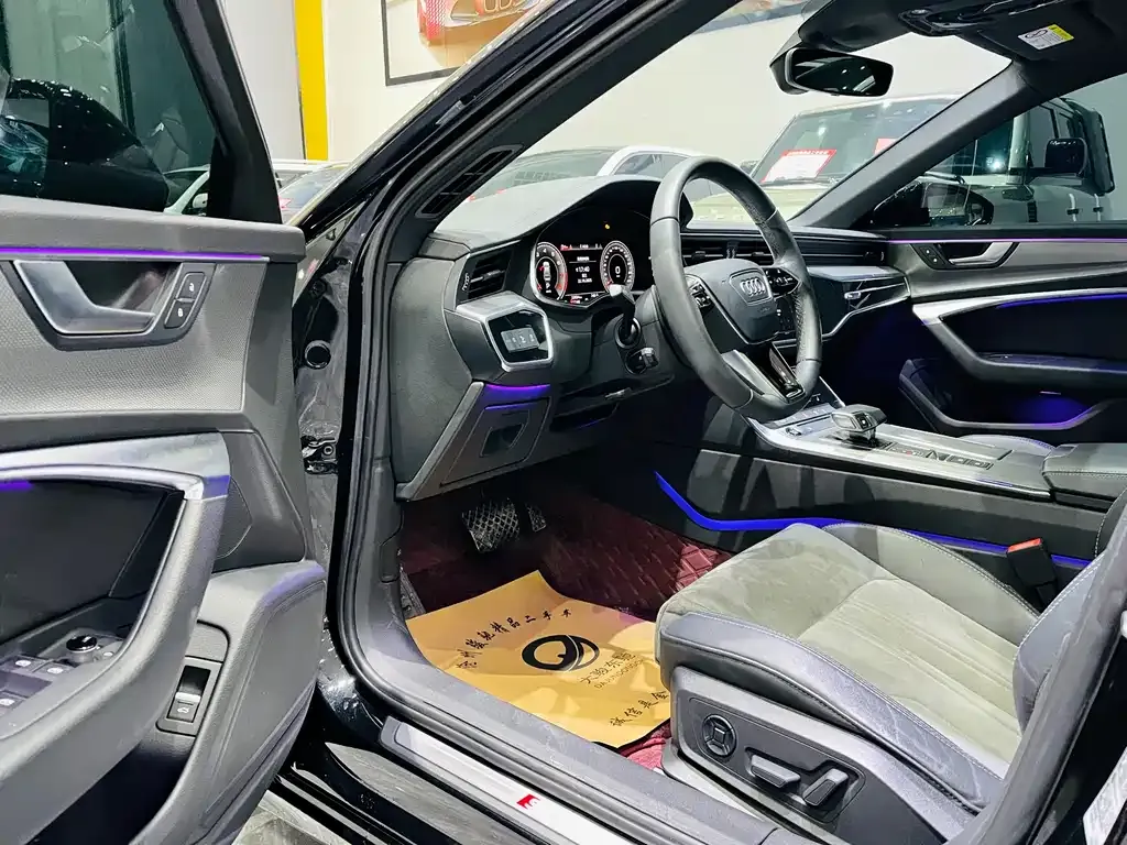 Audi A6L 2021 из CN, фото 4