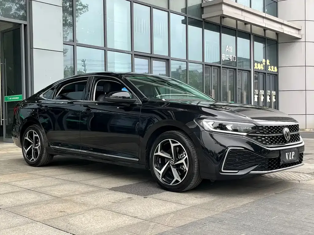 Volkswagen Passat 2024 из CN, фото 2