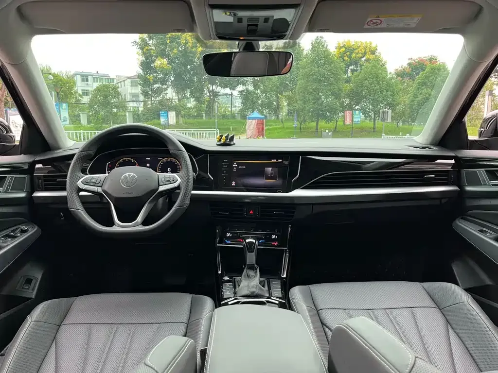 Volkswagen Passat 2024 из CN, фото 8
