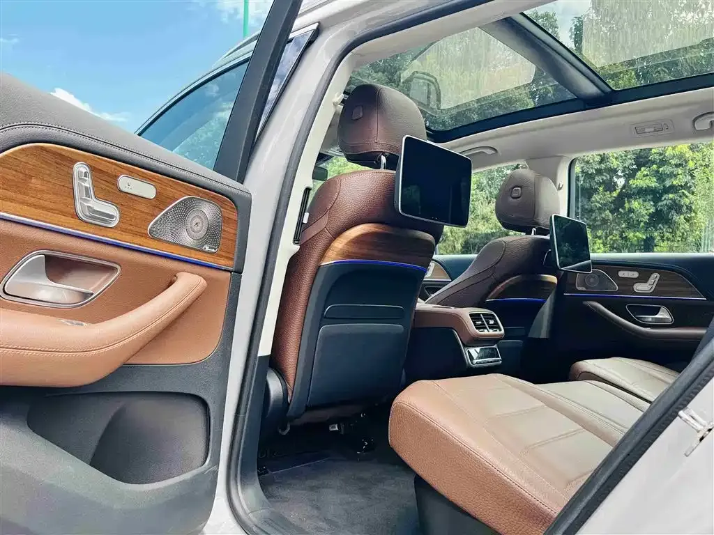 Mercedes-Benz GLS — фото 10