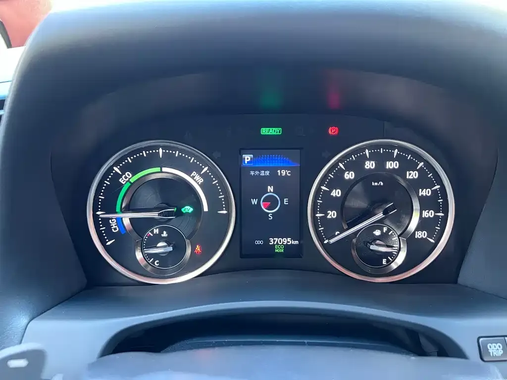 Toyota Vellfire 2023 из CN, фото 6