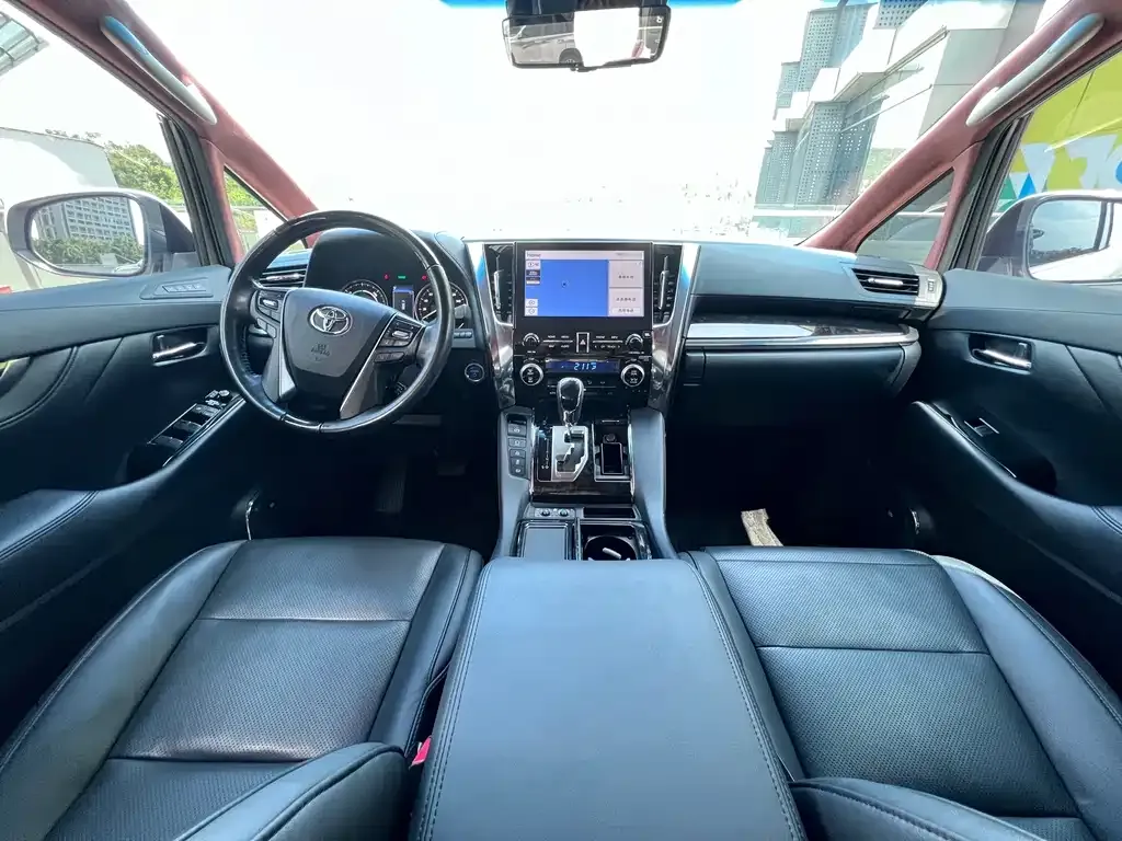 Toyota Vellfire 2023 из CN, фото 7