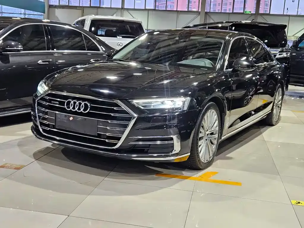 Audi A8 2022 из CN, фото 1