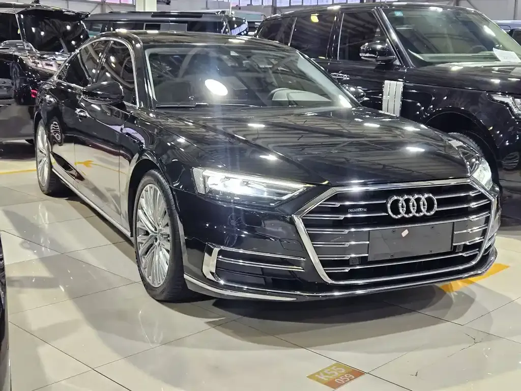 Audi A8 2022 из CN, фото 3
