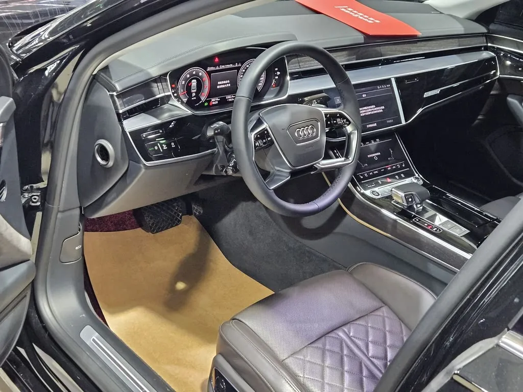 Audi A8 2022 из CN, фото 9