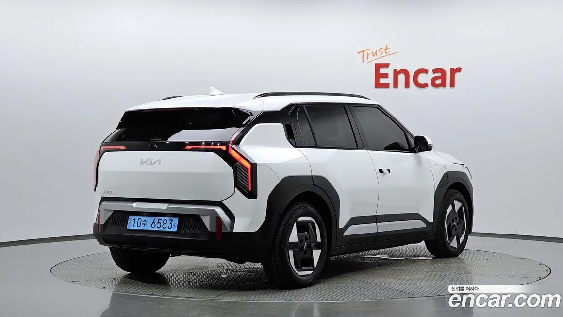 [object Object] EV3 2025 из KR, фото 2