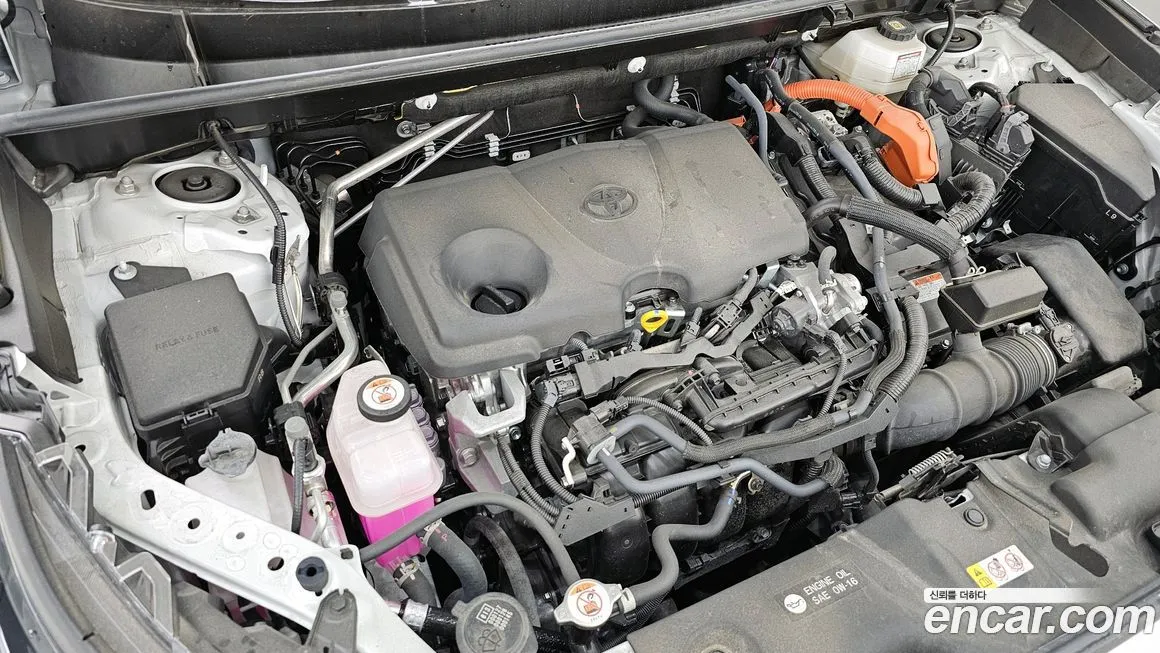 Toyota RAV4 — фото 6