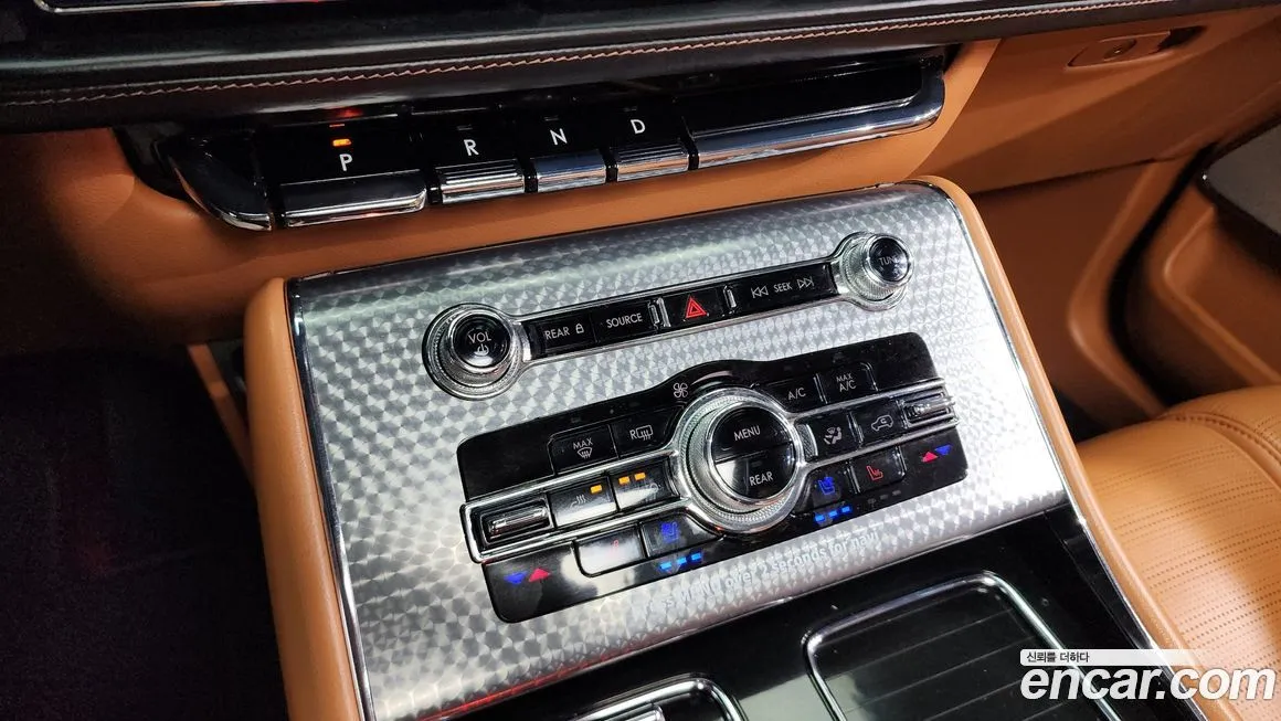 Lincoln Aviator — фото 9